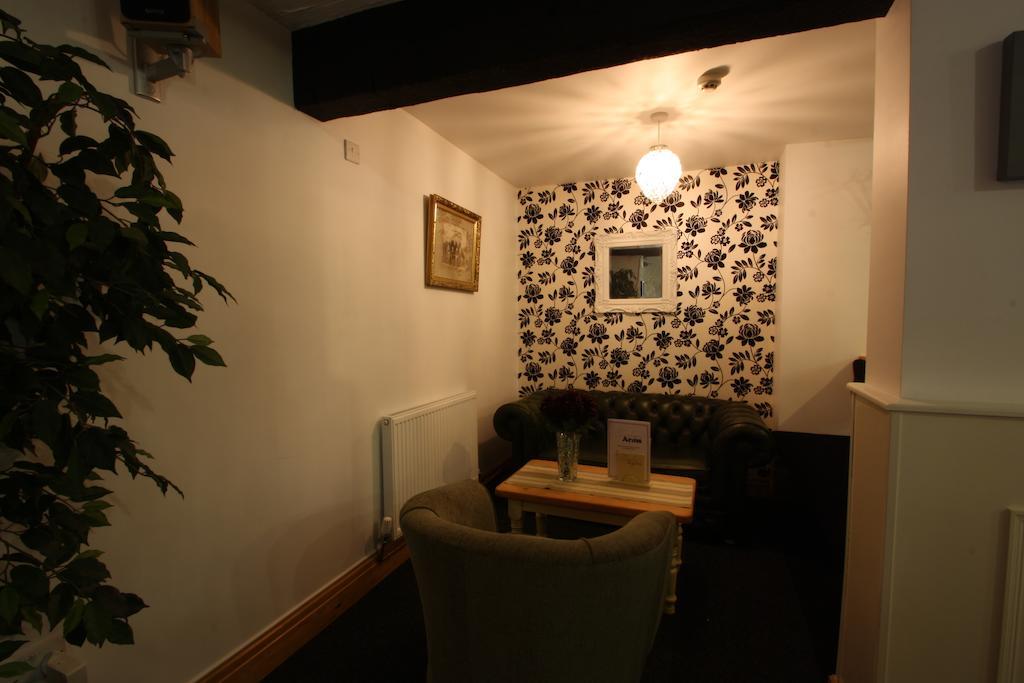 Emlyn Arms Bed & Breakfast Llanarthney Exterior photo