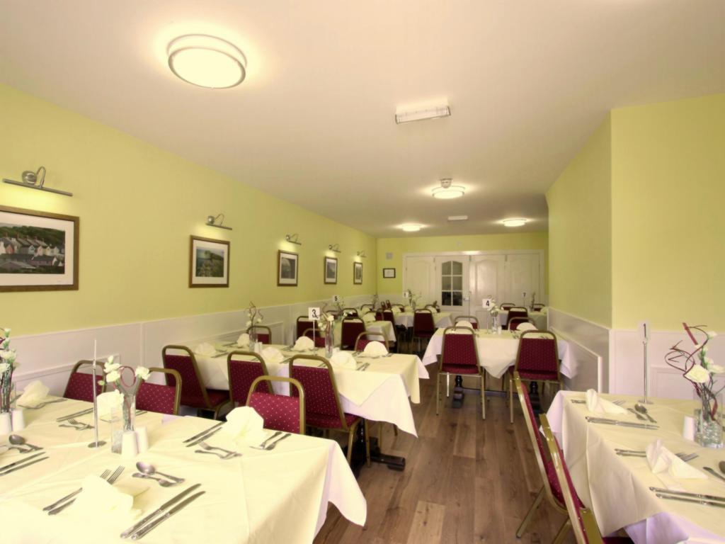 Emlyn Arms Bed & Breakfast Llanarthney Exterior photo