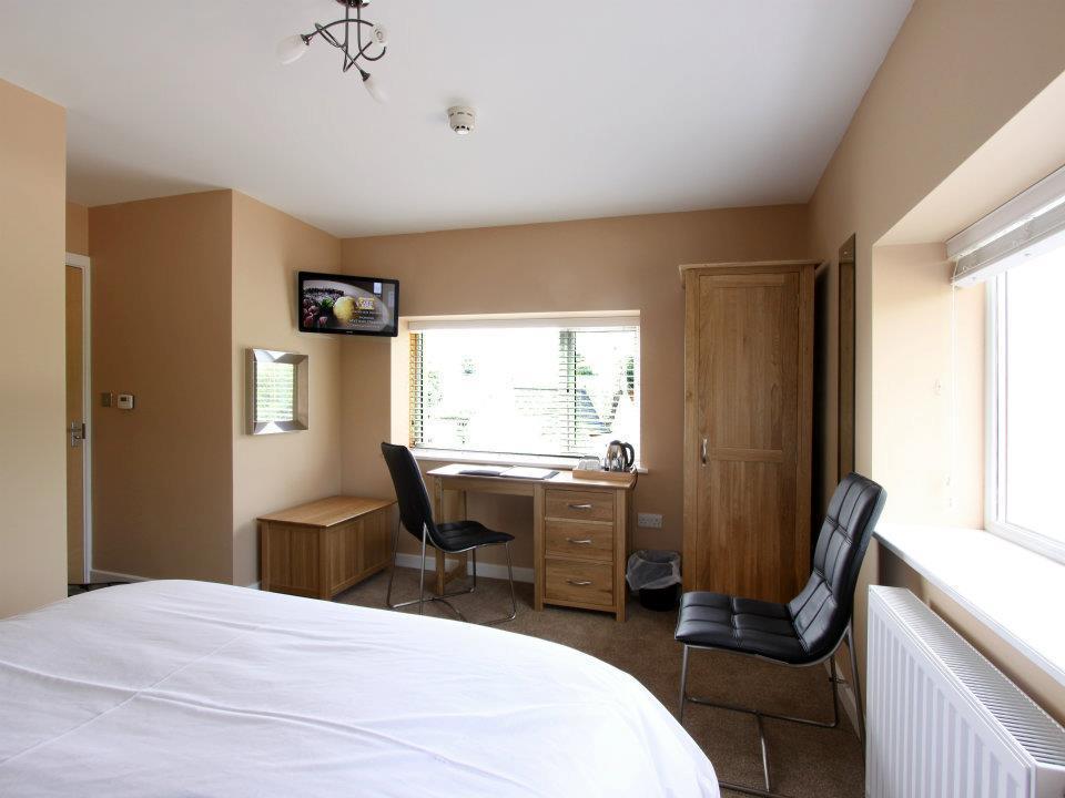 Emlyn Arms Bed & Breakfast Llanarthney Room photo