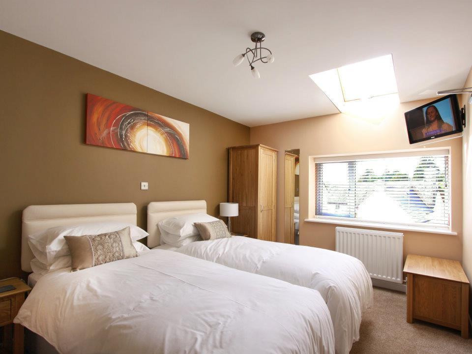 Emlyn Arms Bed & Breakfast Llanarthney Room photo